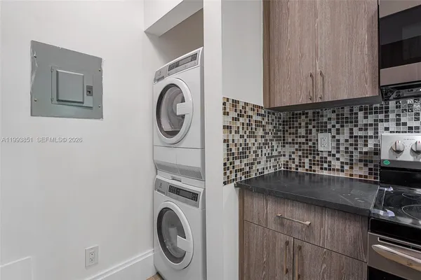 $2,550 | 1509 Pennsylvania Avenue, Unit 3, Miami Beach, FL 33139