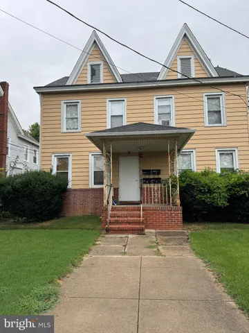 $1,600 | 331 West Front Street, Unit 2, Florence, NJ 08518