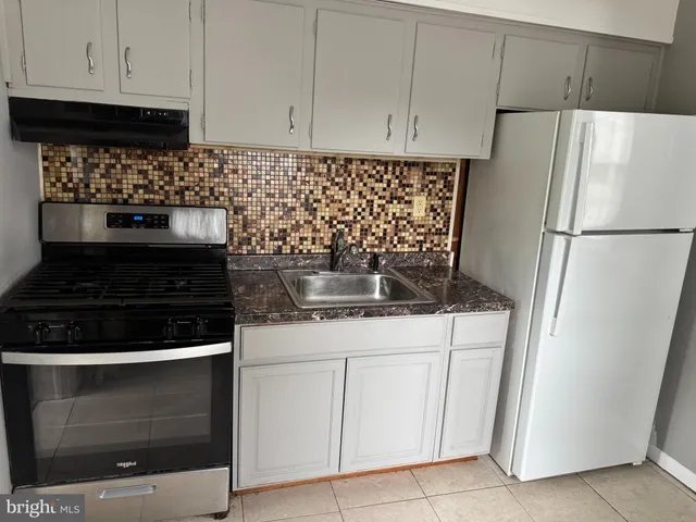 $1,600 | 331 West Front Street, Unit 2, Florence, NJ 08518