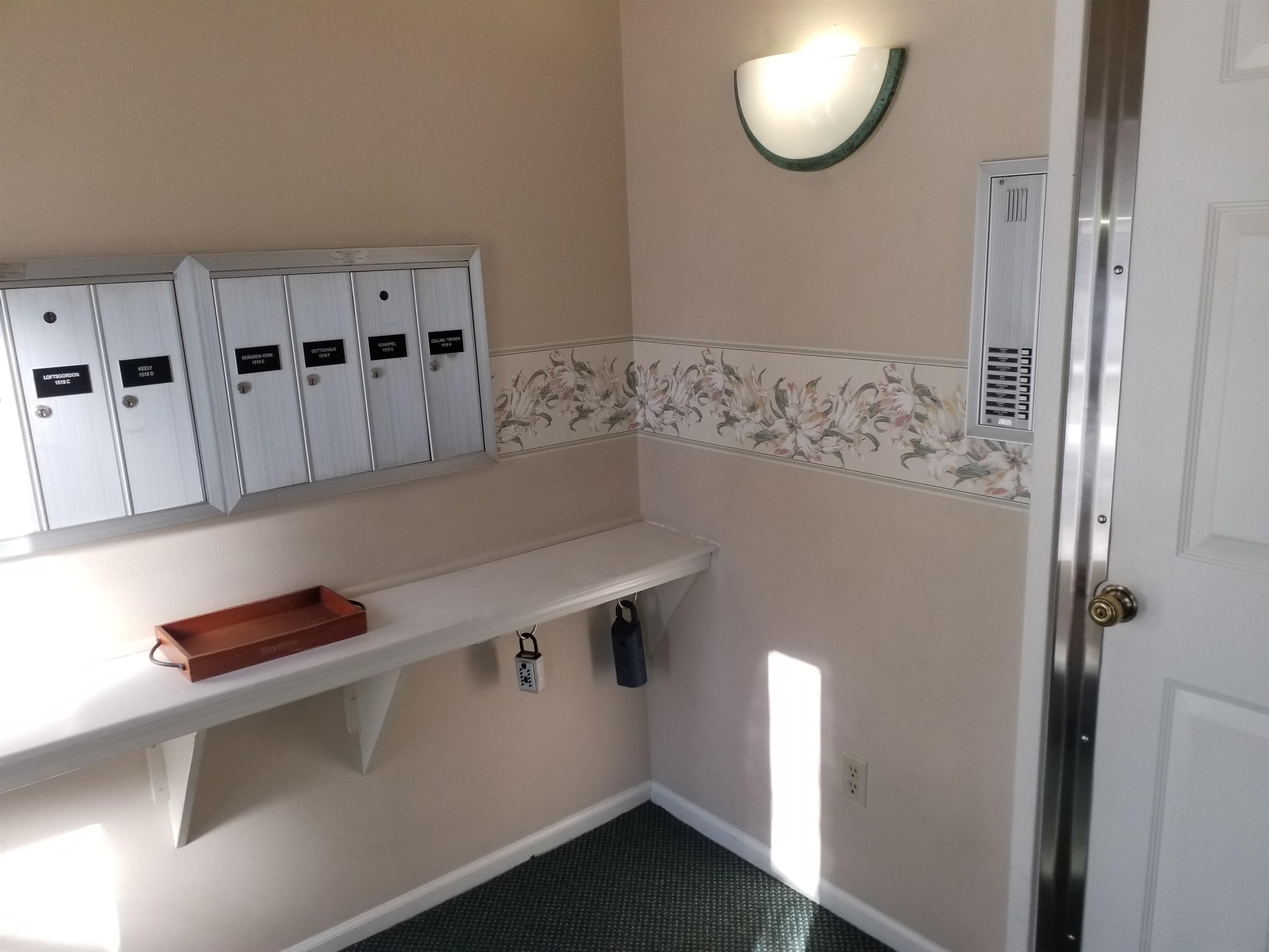 1518 Golf View Road, Unit C Madison, WI 53704 - Photo 9 of 28