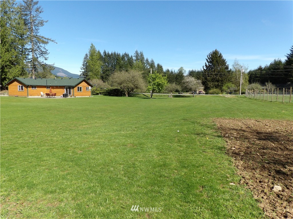 8276 Lusk Road Concrete, WA 98237 - Photo 18 of 25 Gallery Image 18