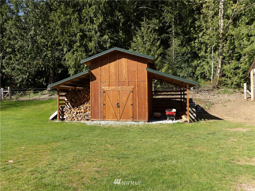 8276 Lusk Road Concrete, WA 98237 - Photo 20 of 25 Gallery Image 20