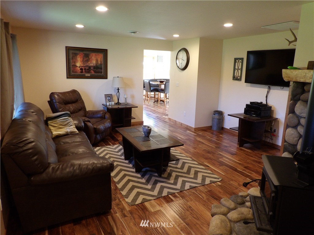 8276 Lusk Road Concrete, WA 98237 - Photo 6 of 25 Gallery Image 6