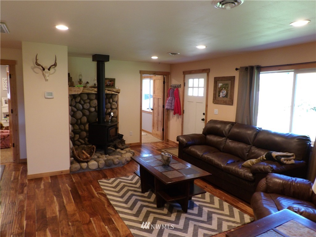 8276 Lusk Road Concrete, WA 98237 - Photo 7 of 25 Gallery Image 7
