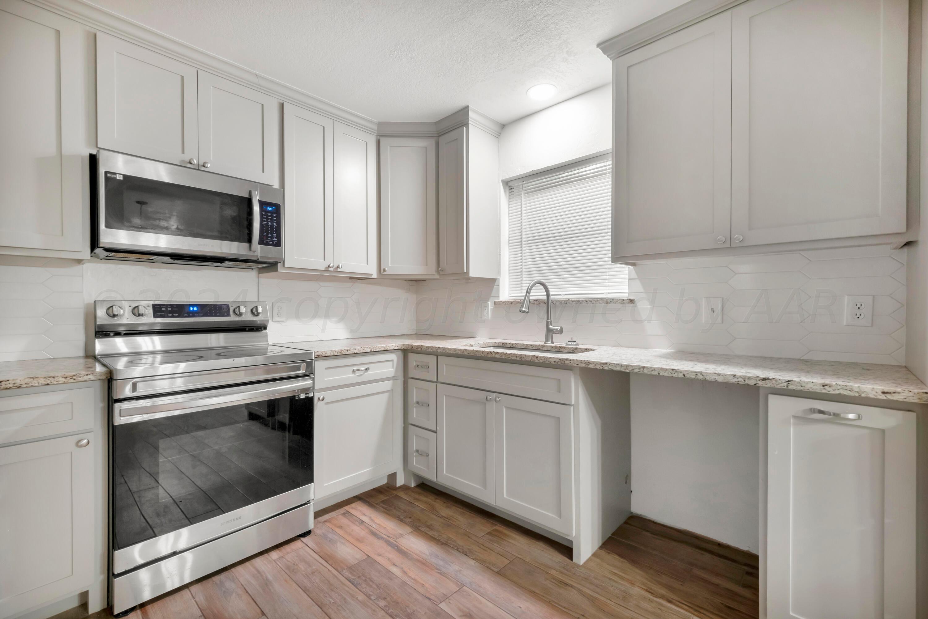 2913 Salem Drive Amarillo, TX 79110 - Photo 8 of 24 Kitchen - 2