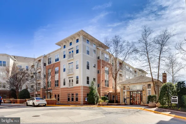 $2,800 | 9480 Virginia Center Boulevard, Unit 224, Vienna, VA 22181