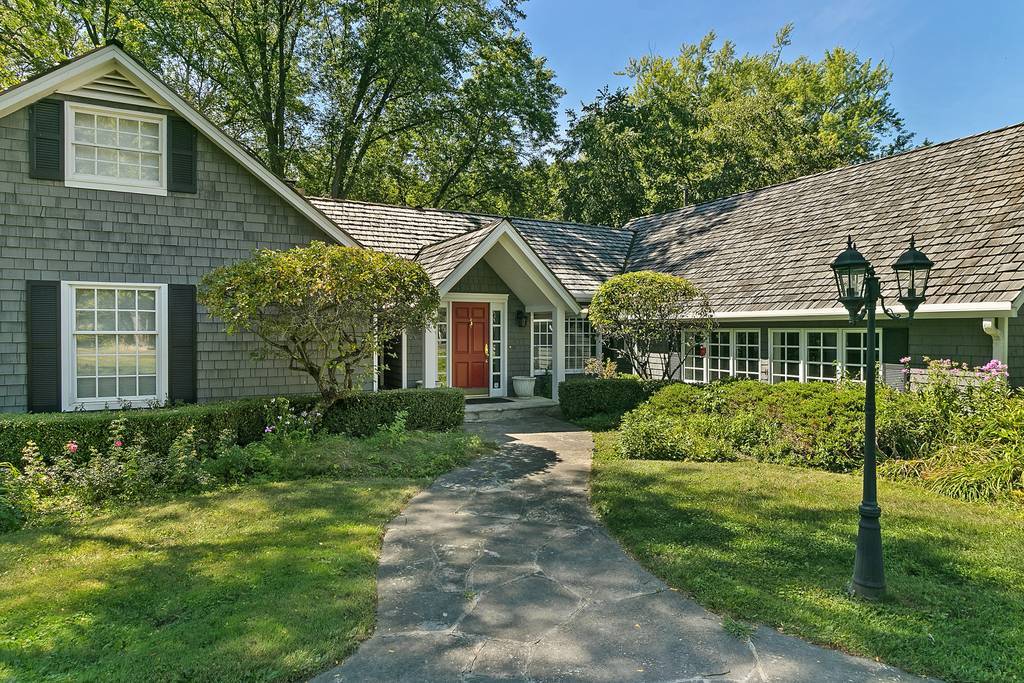 102 Brinker Road Barrington Hills, IL 60010 - Photo 1 of 38