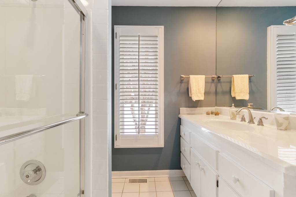 102 Brinker Road Barrington Hills, IL 60010 - Photo 25 of 38