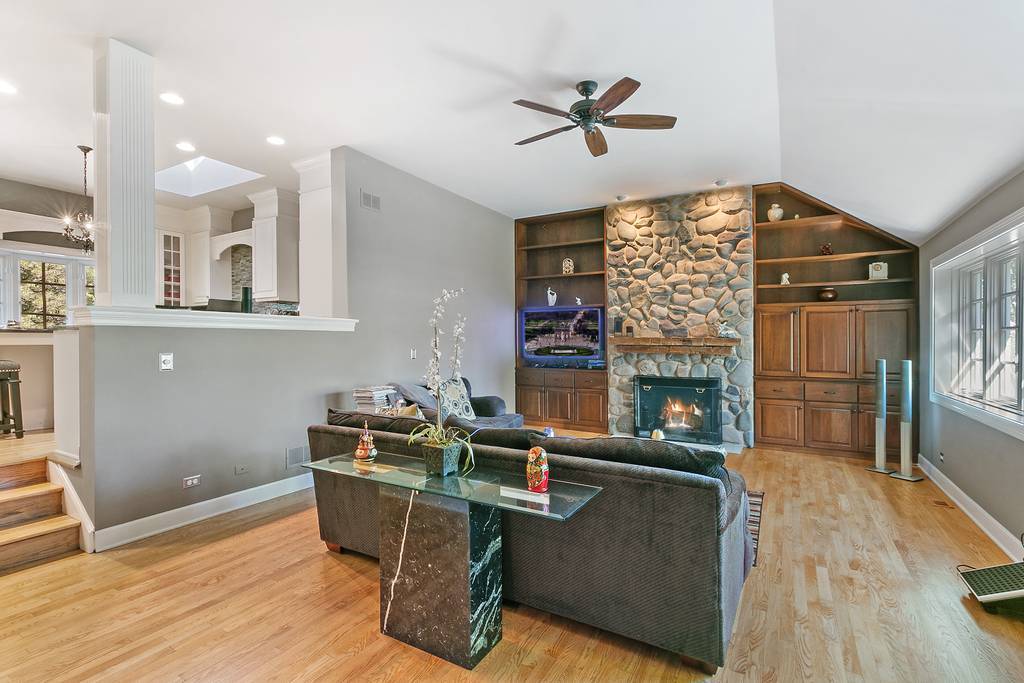 102 Brinker Road Barrington Hills, IL 60010 - Photo 7 of 38