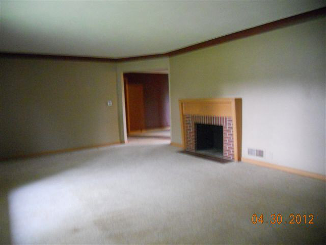 315 John Street Butler, IN 46721 - Photo 8 of 12