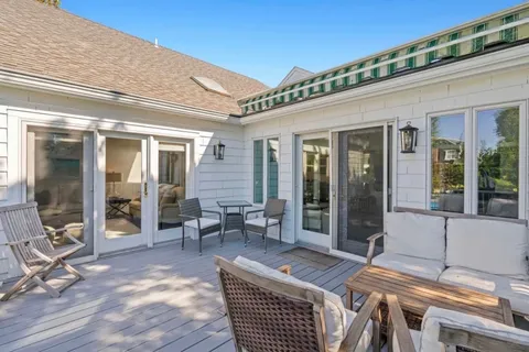 92 Pleasant Lane, Southampton, NY 11968