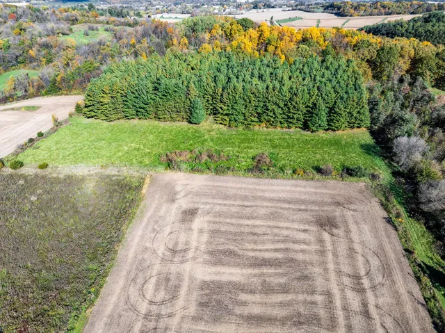 $750,000 | N16450 Hilltop Lane, Galesville, WI 54630