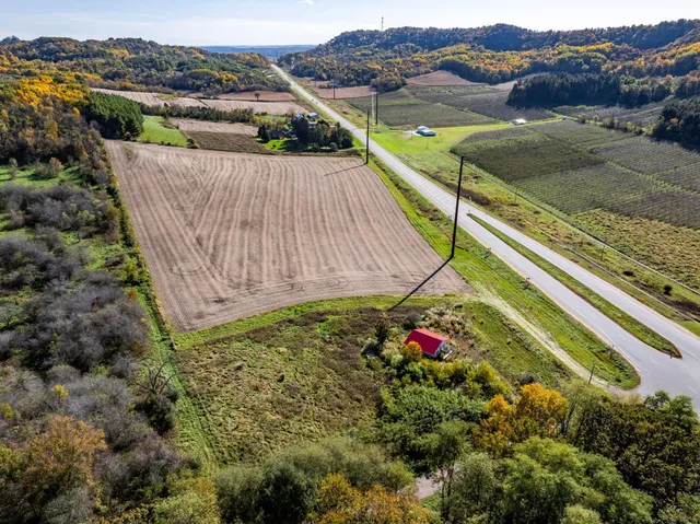 $750,000 | N16450 Hilltop Lane, Galesville, WI 54630