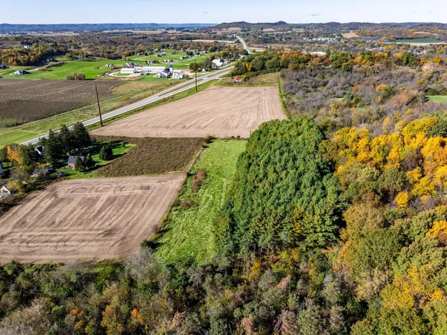 $750,000 | N16450 Hilltop Lane, Galesville, WI 54630