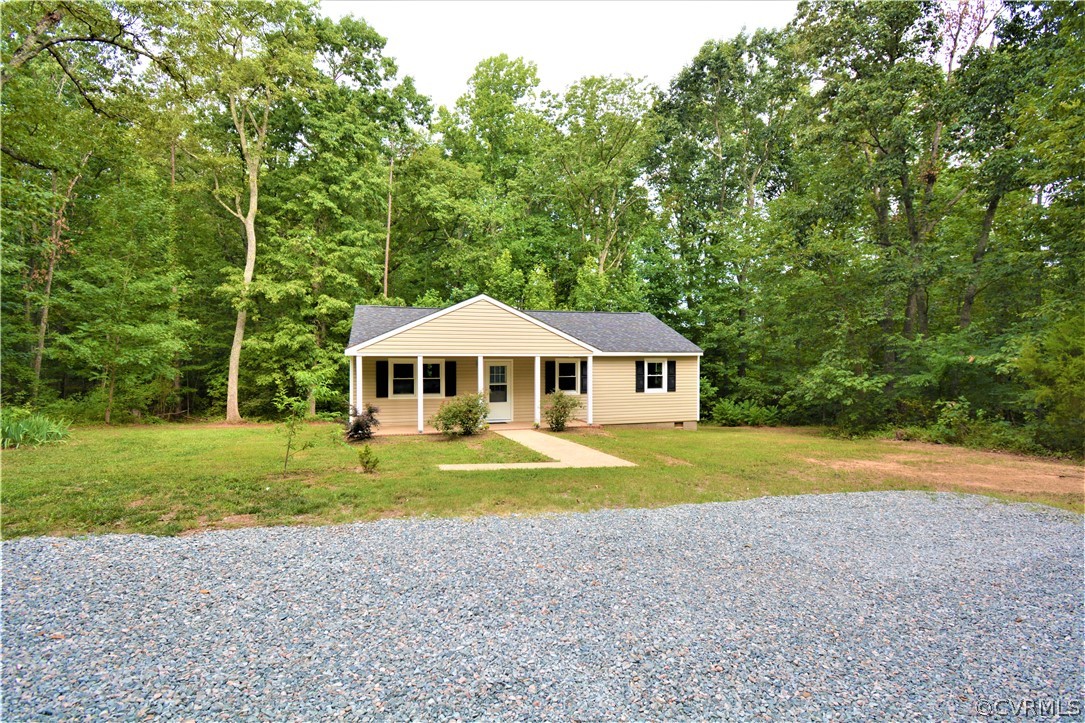 2211 Mountain View Road Powhatan, VA 23139 - Photo 16 of 19 Gallery Image 16