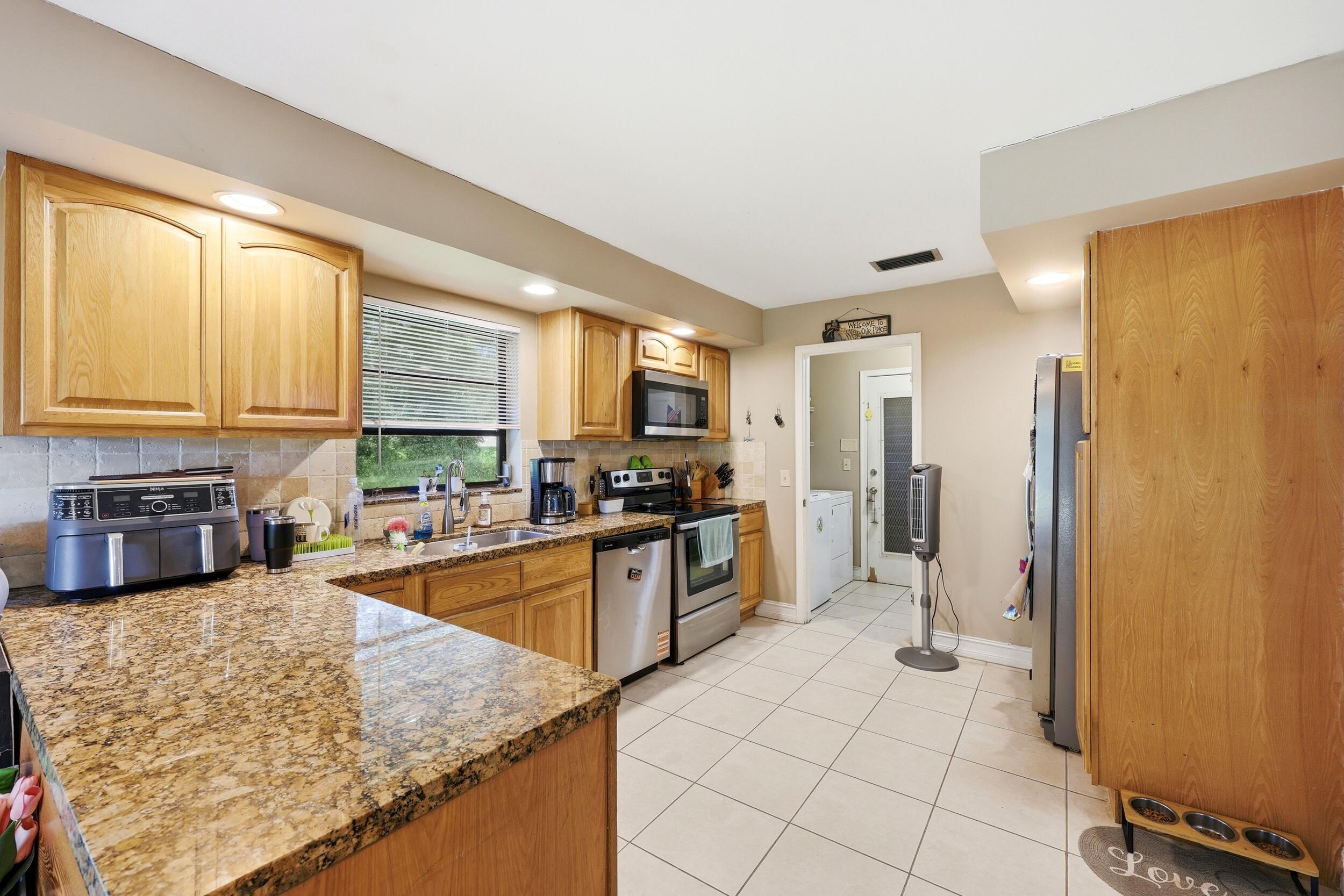 5141 Northwest 3rd Terrace Boca Raton, FL 33487 - Photo 9 of 36 11_453a6589