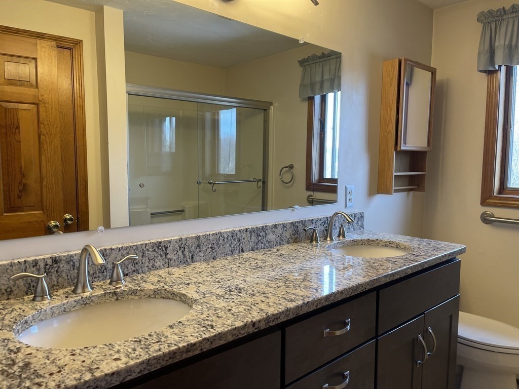 17 G French Road Charlton, MA 01507 - Photo 12 of 24