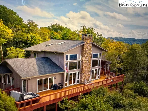 $1,850,000 | 200 Summit Lodge Road, Beech Mountain, NC 28604