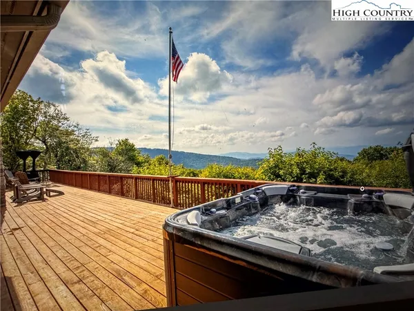 $1,850,000 | 200 Summit Lodge Road, Beech Mountain, NC 28604