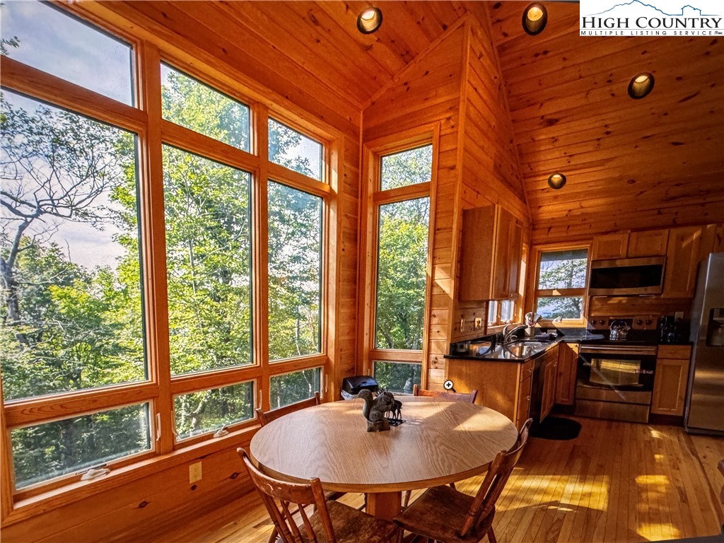 200 Summit Lodge Road Beech Mountain, NC 28604 - Photo 17 of 25