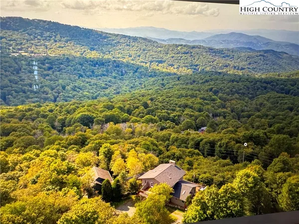 $1,850,000 | 200 Summit Lodge Road, Beech Mountain, NC 28604