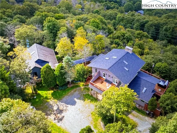 $1,850,000 | 200 Summit Lodge Road, Beech Mountain, NC 28604