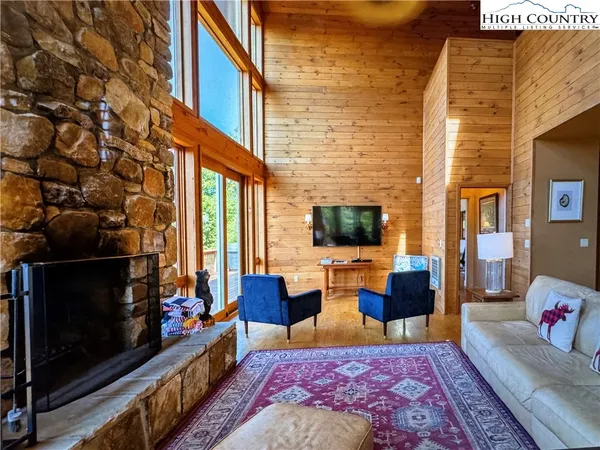 $1,850,000 | 200 Summit Lodge Road, Beech Mountain, NC 28604