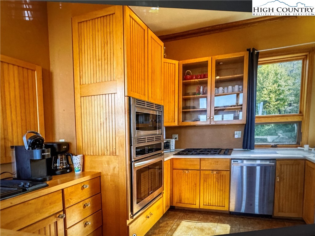 200 Summit Lodge Road Beech Mountain, NC 28604 - Photo 10 of 25