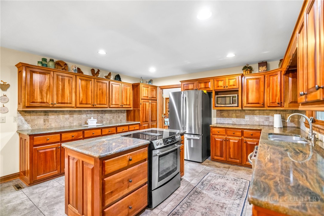 1142 Hartzog Ford Road West Jefferson, NC 28694 - Photo 19 of 47