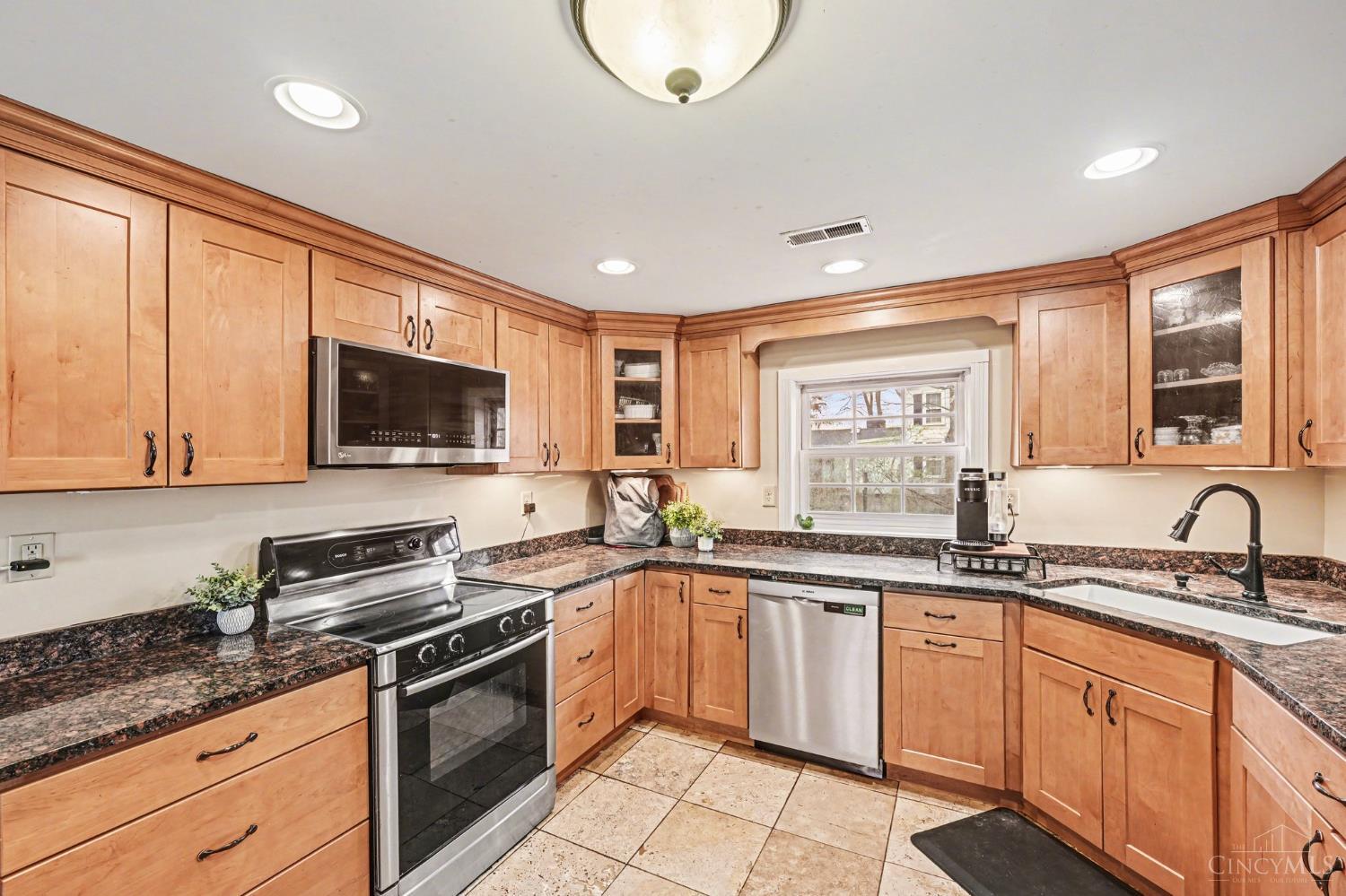 660 South Main Street Springboro, OH 45066 - Photo 4 of 26