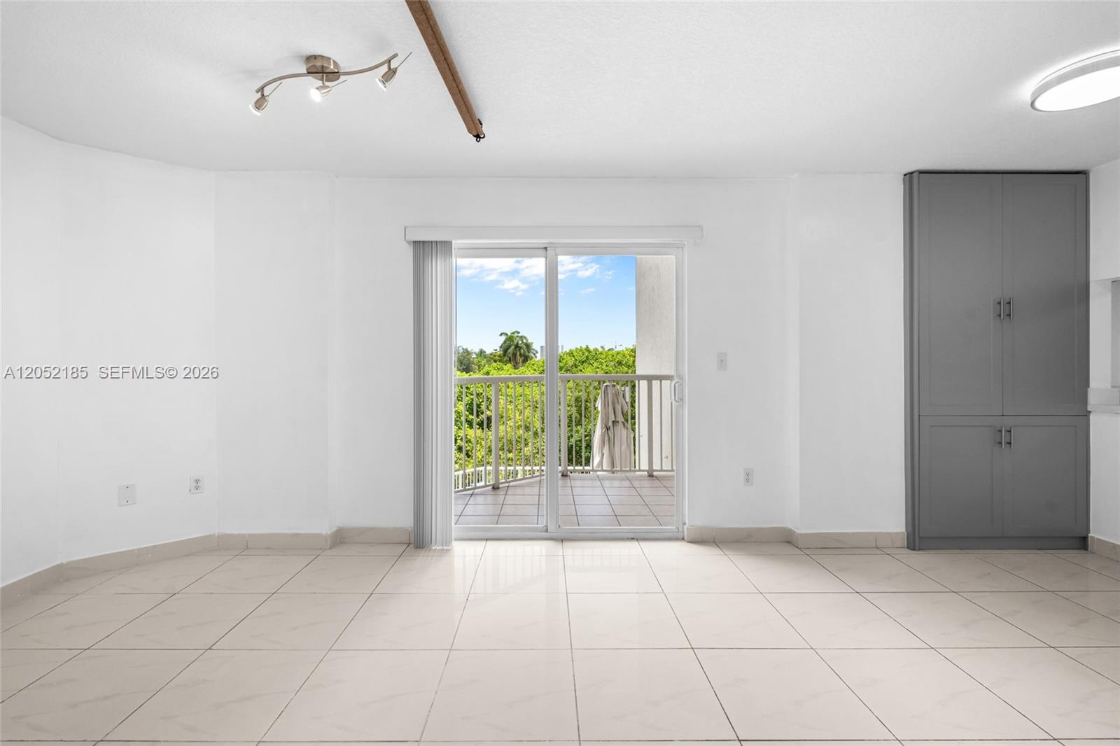 280 Southwest 20th Road, Unit 504 Miami, FL 33129 - Photo 7 of 36