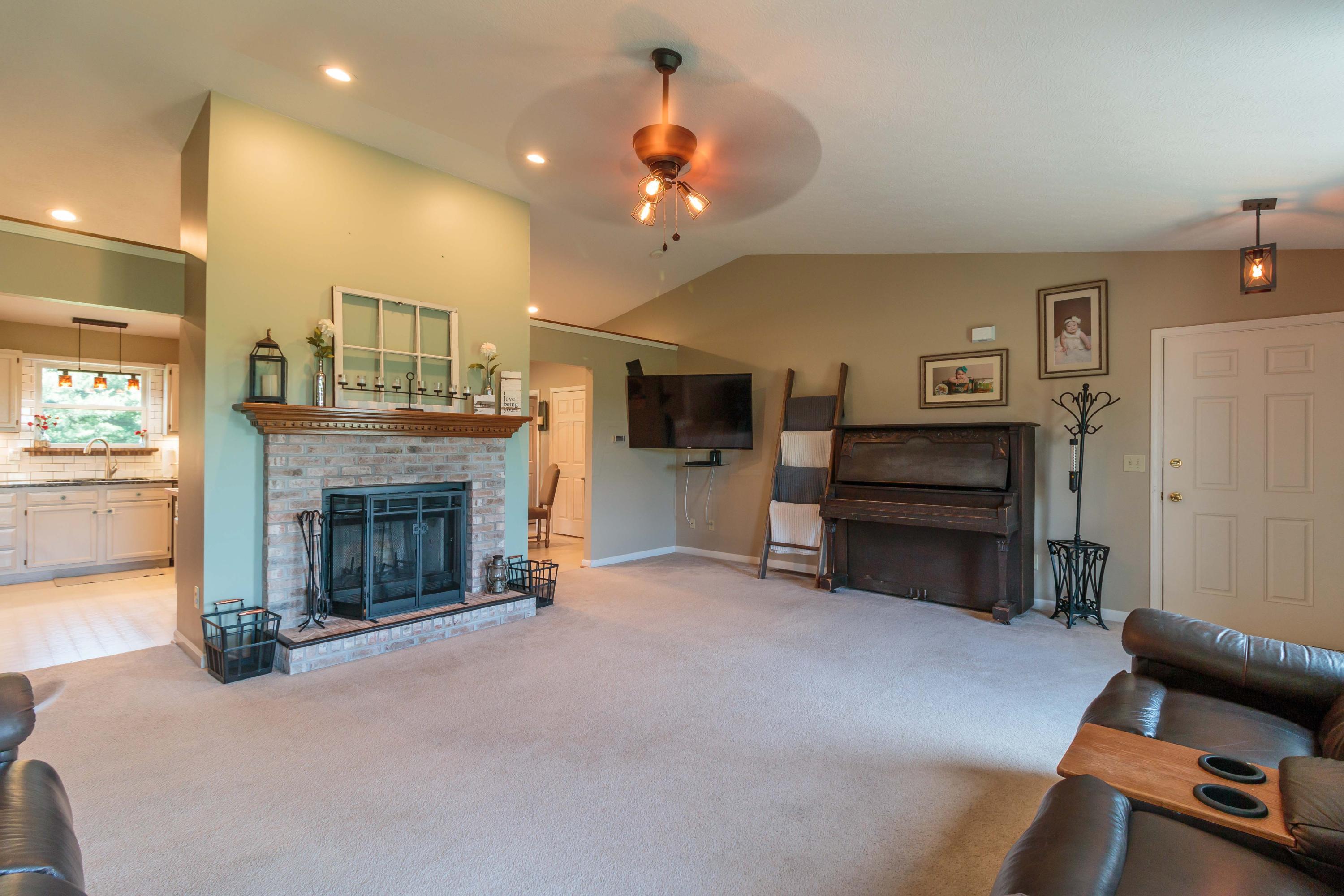 6286 Graessle Road London, OH 43140 - Photo 4 of 42