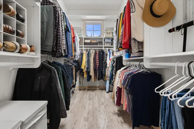 $899,000 | W261N2830 Woodburne Court, Pewaukee, WI 53072