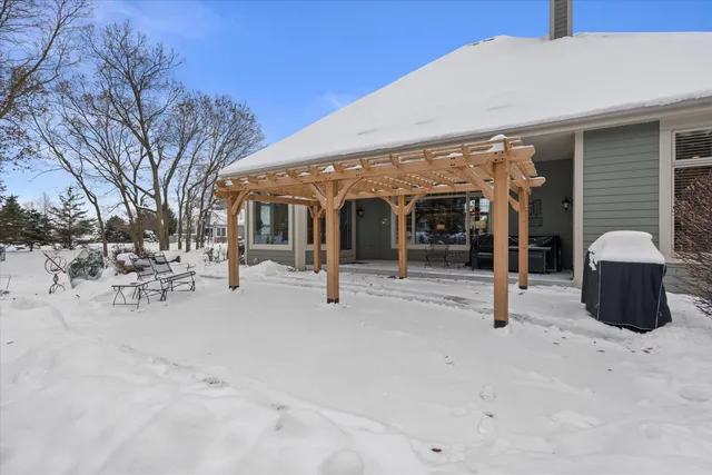 $899,000 | W261N2830 Woodburne Court, Pewaukee, WI 53072