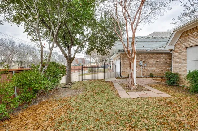 $2,900 | 6613 Lynch Lane, Garland, TX 75044