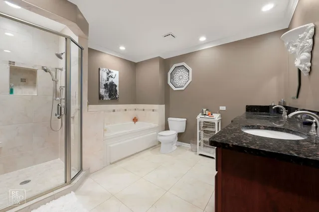 $420,000 | 544 Philip Drive, Bartlett, IL 60103