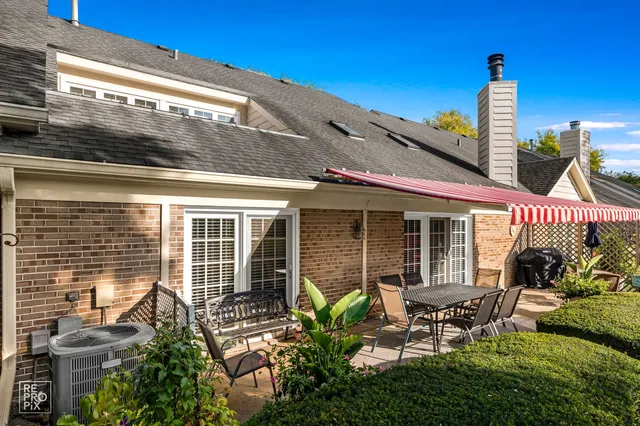 $420,000 | 544 Philip Drive, Bartlett, IL 60103