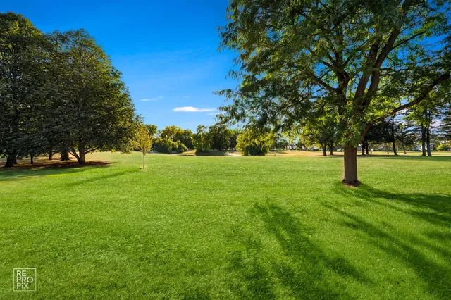 $420,000 | 544 Philip Drive, Bartlett, IL 60103