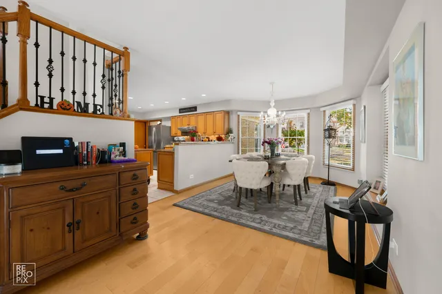 $420,000 | 544 Philip Drive, Bartlett, IL 60103