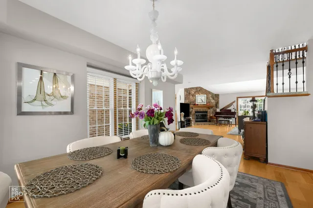 $420,000 | 544 Philip Drive, Bartlett, IL 60103