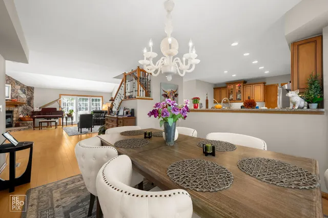 $420,000 | 544 Philip Drive, Bartlett, IL 60103