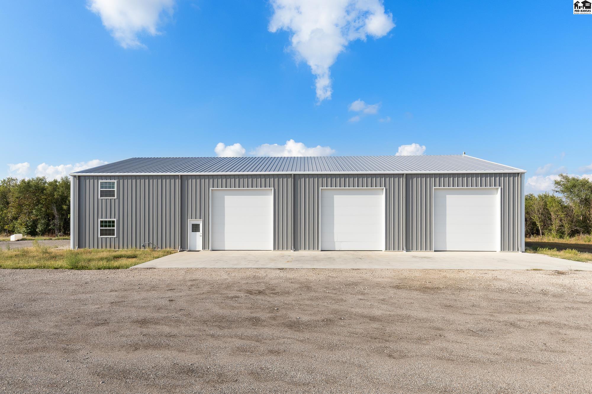 2939 North Halstead Road Halstead, KS 67056 - Photo 3 of 50 Gallery Image 3