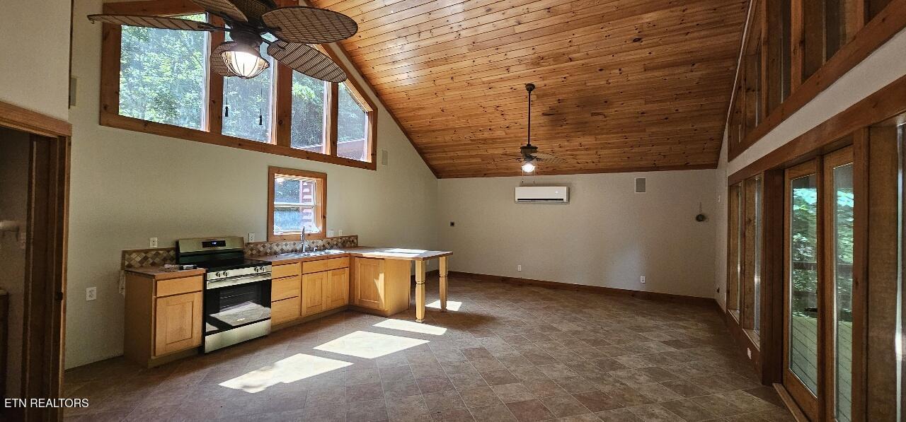 360 Front Street Luttrell, TN 37779 - Photo 33 of 53 Guest Pond House