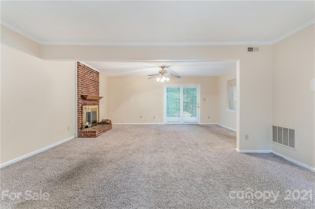 7227 Potter Road Matthews, NC 28104 - Photo 3 of 23 Gallery Image 3