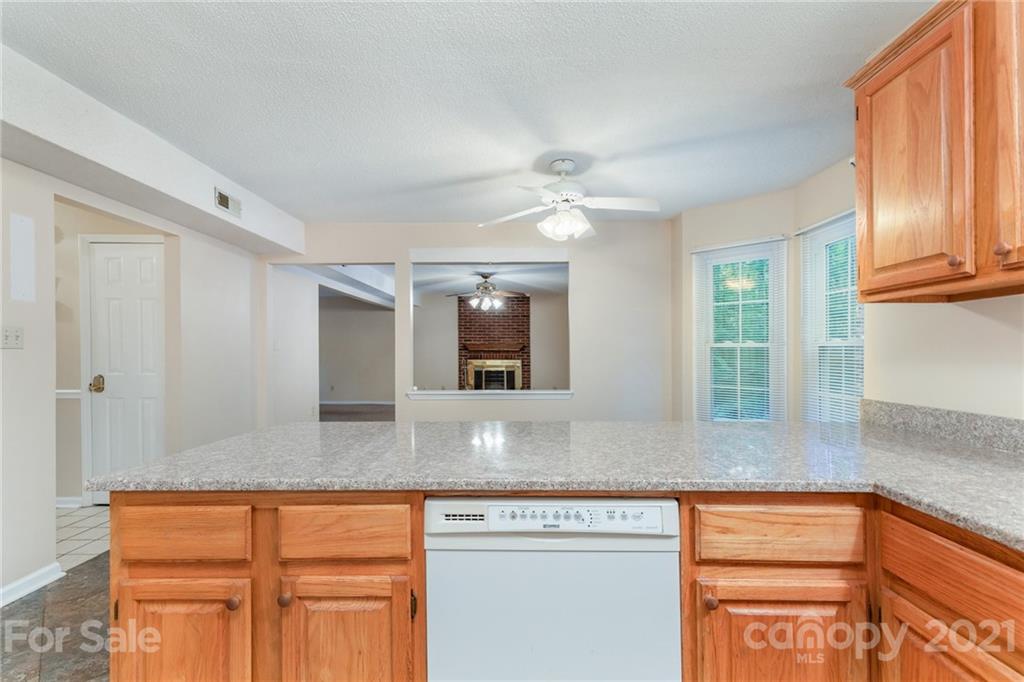 7227 Potter Road Matthews, NC 28104 - Photo 6 of 23 Gallery Image 6