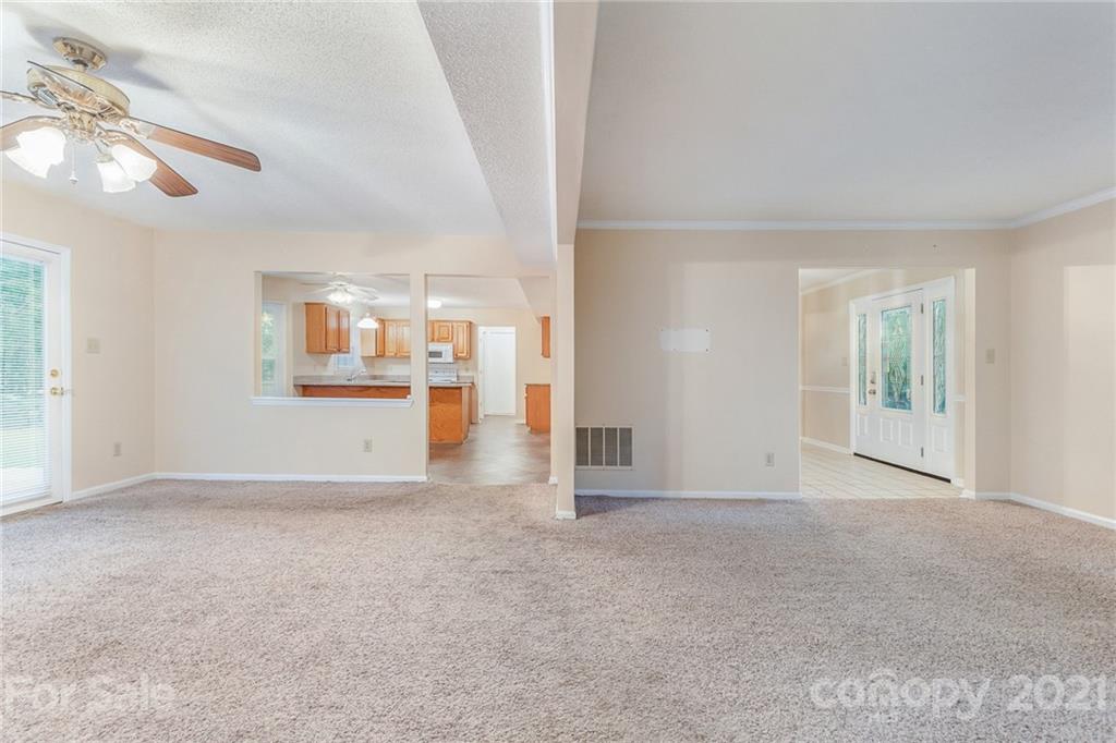 7227 Potter Road Matthews, NC 28104 - Photo 10 of 23 Gallery Image 10