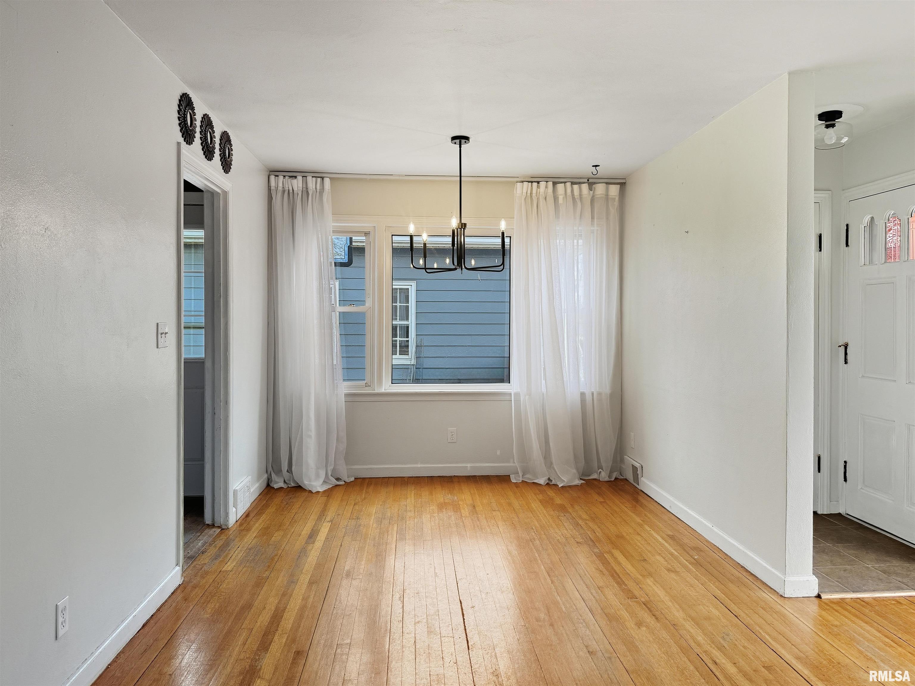 215 Court Drive Washington, IL 61571 - Photo 12 of 44