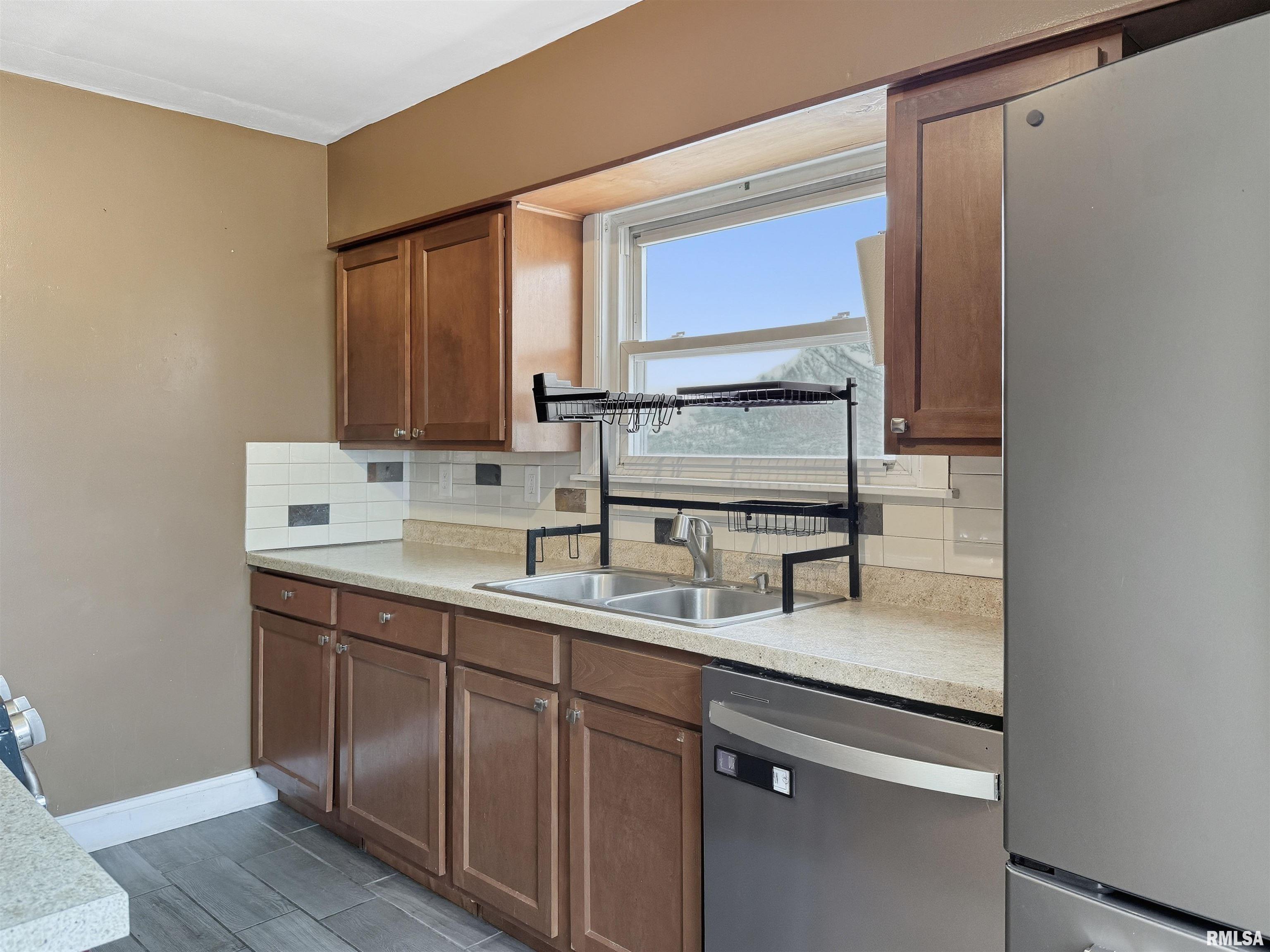 215 Court Drive Washington, IL 61571 - Photo 14 of 44