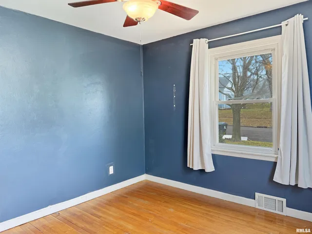 $169,900 | 215 Court Drive, Washington, IL 61571