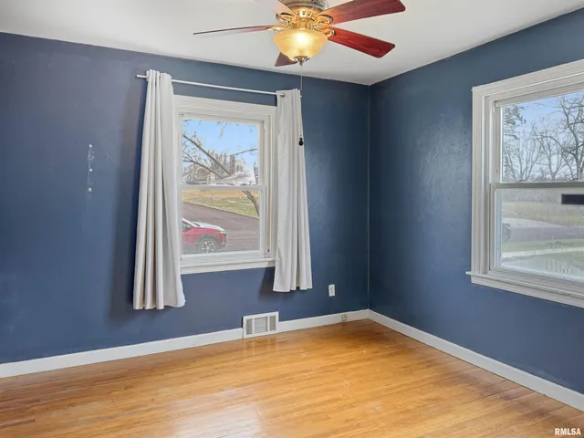 $169,900 | 215 Court Drive, Washington, IL 61571